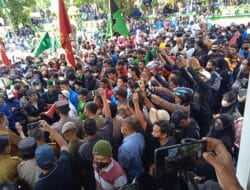 Tolak Kenaikan BBM dan Jokowi Tiga Periode, Cipayung Plus BEM Demo Pemda dan DPRD Bone