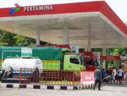 Sempat Berhenti, Aktivitas Pengisian Solar Ke Jerigen Di SPBU Taccipi Kembali Beroperasi,Pengelola : Di jaga Aparat Polres Bone