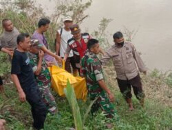 Mayat Wanita Tergantung Dipinggir Sungai ,Gegerkan Masyarakat Bone