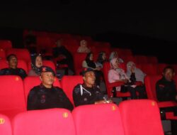 Nobar “Tanpa Ampun”, Personel Brimob Bone Datangi Planet Cinema
