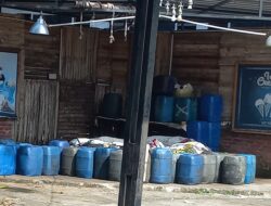 Tempat Penampungan Solar Bersubsidi Ditemukan Di Pusat Kota Bone.